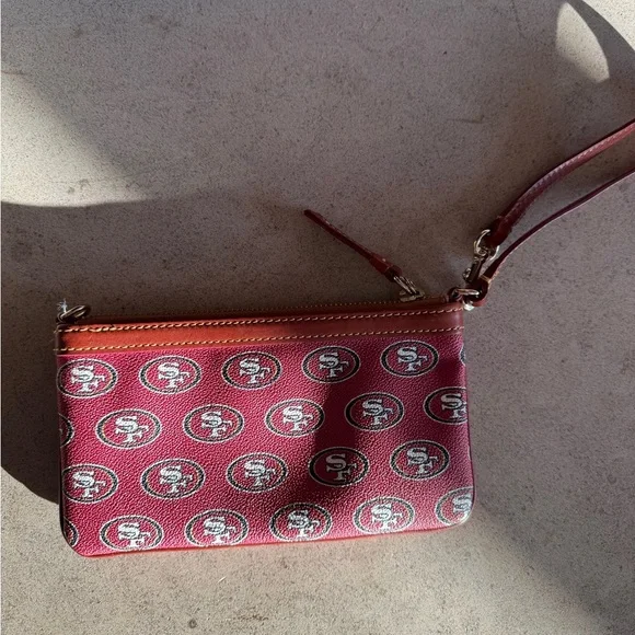 Dooney & Bourke Red Wristlet 49ers - Picture 2 of 3